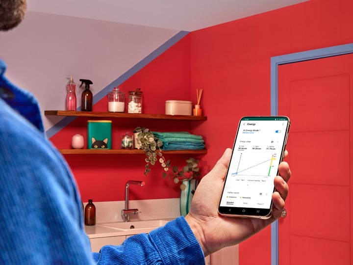 MTF Shop Samsung Klimaanlage Wärmepumpe Österreich | Volle Kontrolle via Smartphone: Die Samsung SmartThings App mit AI Energy Mode überwacht den Energieverbrauch und optimiert die Effizienz deiner Heiz- und Kühlsysteme.