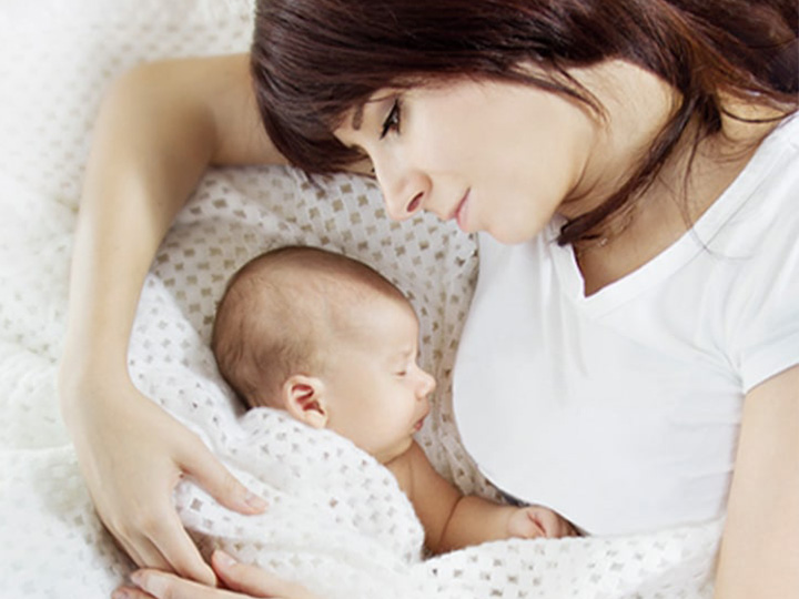 MTF Shop Samsung Klimaanlage Wärmepumpe Österreich | Sanfte Kühlung für die Kleinsten: Die Samsung Wind-Free Technologie ermöglicht einen störungsfreien Schlaf ohne kalten Luftzug – ideal für Babyzimmer und Elternschlafzimmer.
